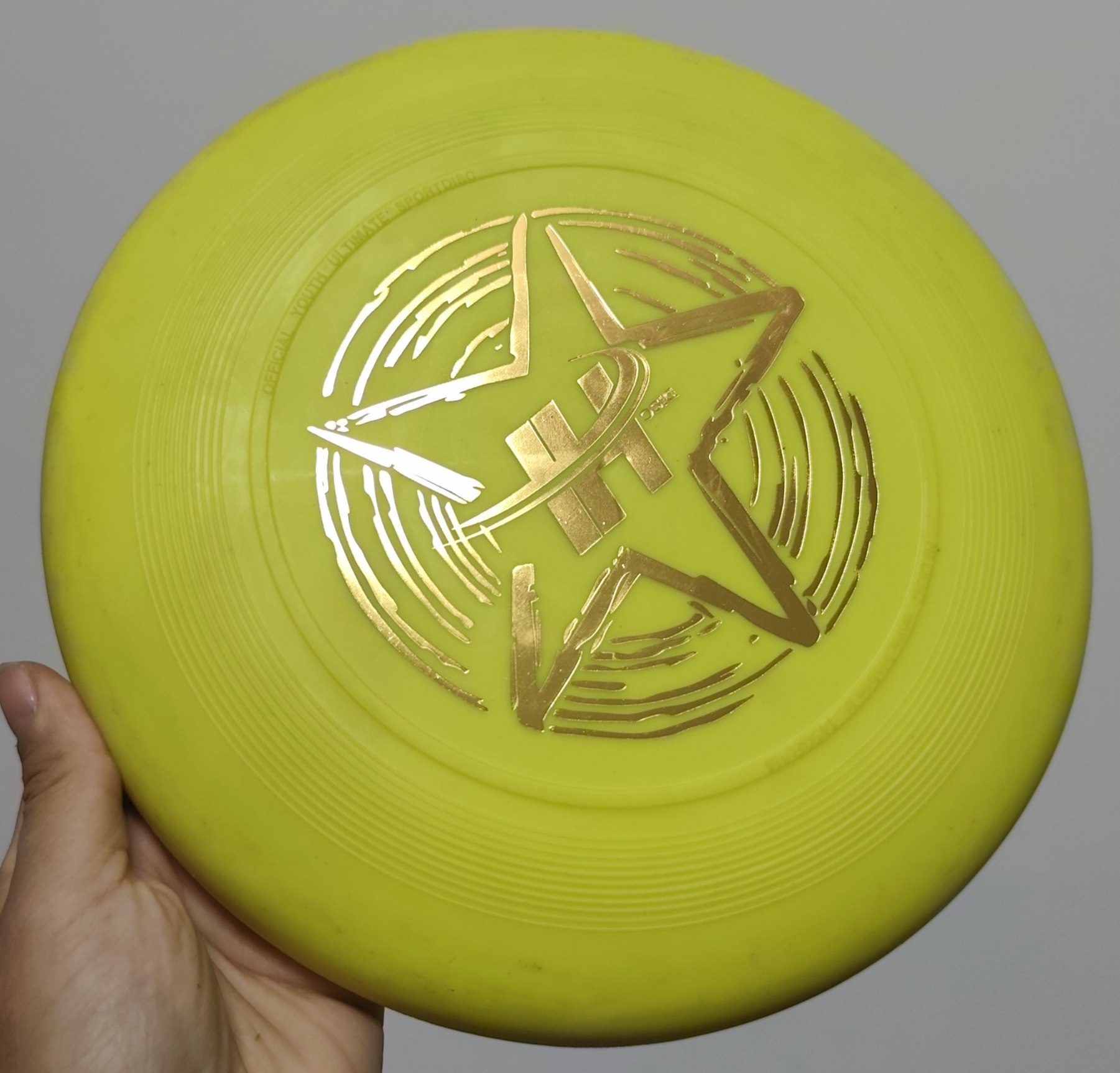 دیسک فریزبی هیجان انگیز برای سرگرمی و ورزش استارنوجوان